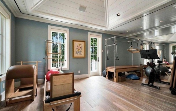 Malikanəsini 110 milyon dollara satır - FOTO